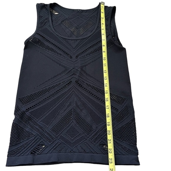 FABLETICS Black Fitted Tank Small Cutouts - Picture 7 of 8